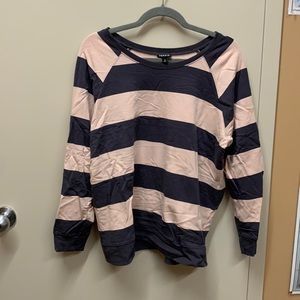 Torrid sz 2 sweatshirt